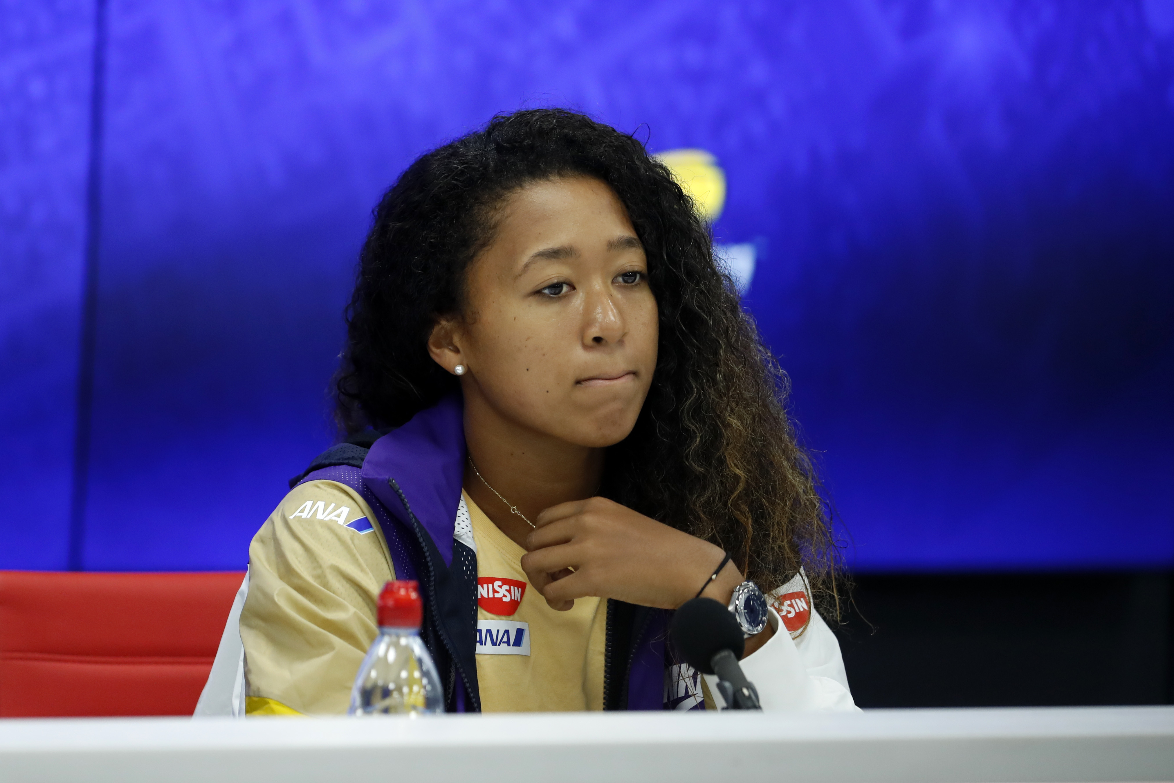 九游-关于大坂直美重返赛场，比赛规则变更首场状态出色，巴塞罗那观众沸腾！赛场气氛高涨的信息