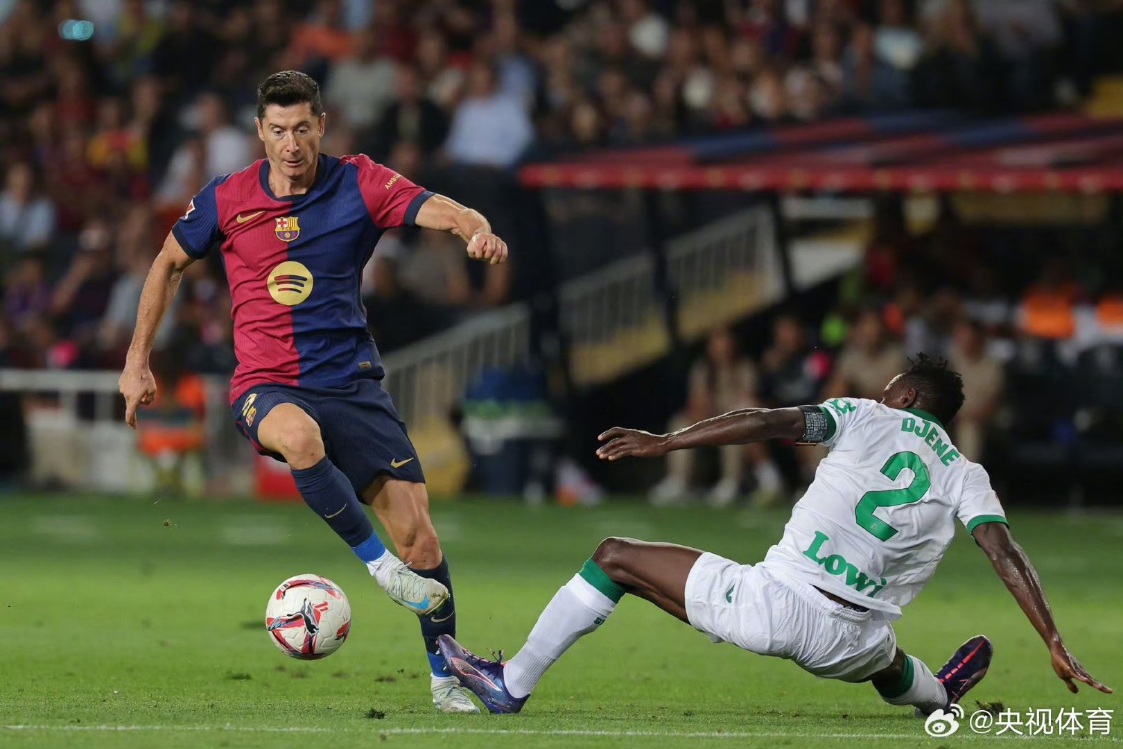 九游体育-关于莱万多夫斯基爆冷击败西班牙队,大胜引爆全场!的信息