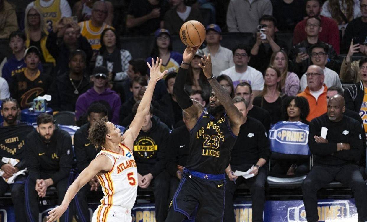 九游体育-詹姆斯连续五场比赛得分超过赛事规则更新,老鹰挑战极限!的简单介绍